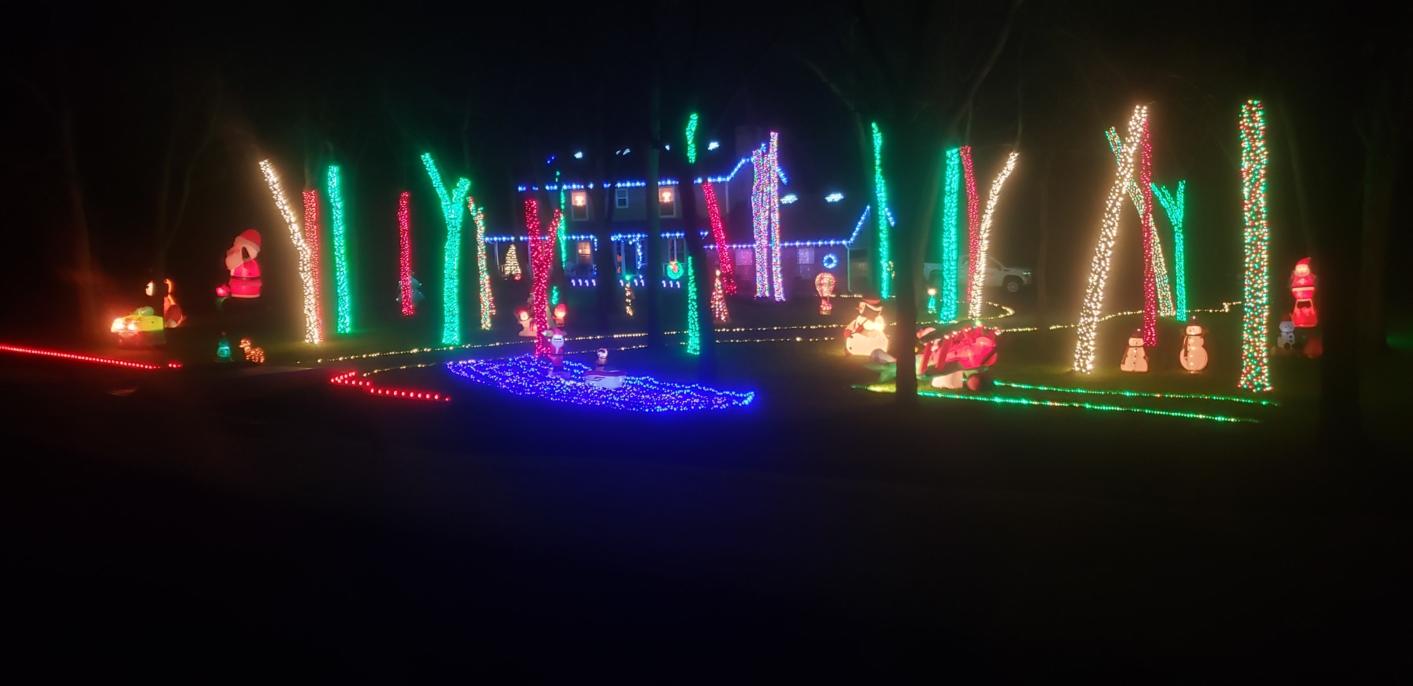 Owasso Family Honor Fathers "Historic" Christmas Lighting Tradition